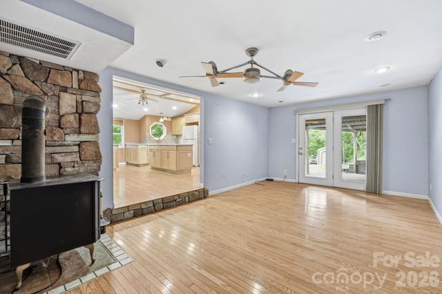 3383 Thickety Road, Clyde, NC 28721