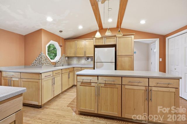 3383 Thickety Road, Clyde, NC 28721