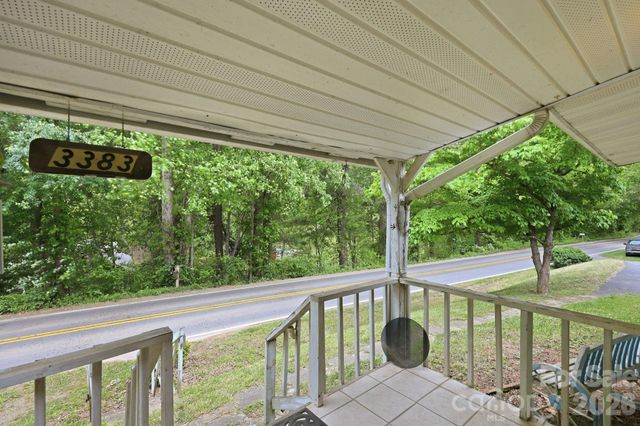 3383 Thickety Road, Clyde, NC 28721