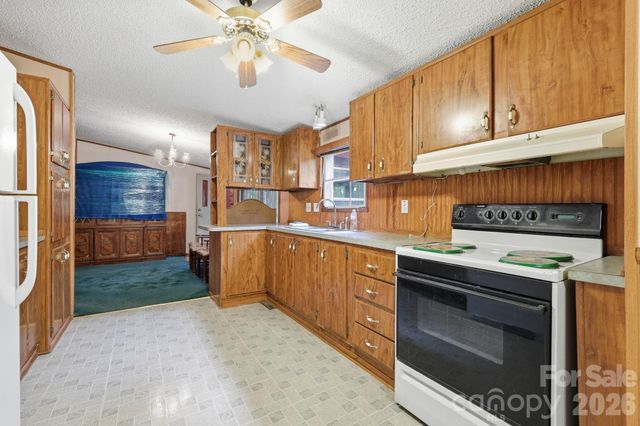 3383 Thickety Road, Clyde, NC 28721