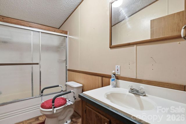 3383 Thickety Road, Clyde, NC 28721
