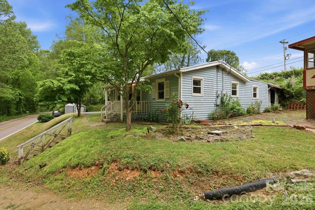3383 Thickety Road, Clyde, NC 28721