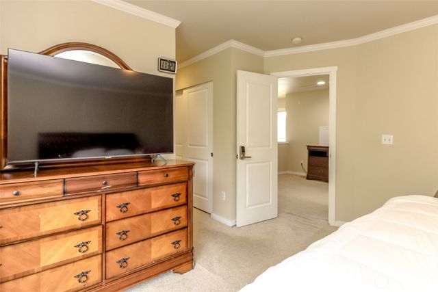 9506 10th Avenue E, Tacoma, WA 98445
