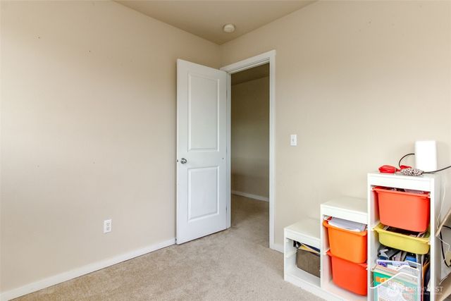 9506 10th Avenue E, Tacoma, WA 98445
