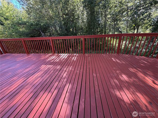 9506 10th Avenue E, Tacoma, WA 98445