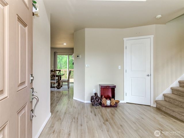 9506 10th Avenue E, Tacoma, WA 98445