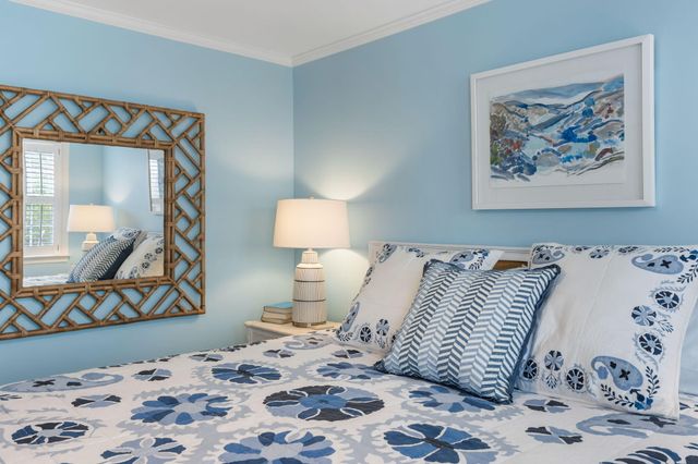 20 Charlestowne Court, Charleston, SC 29401