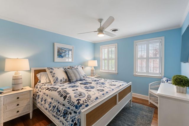 20 Charlestowne Court, Charleston, SC 29401