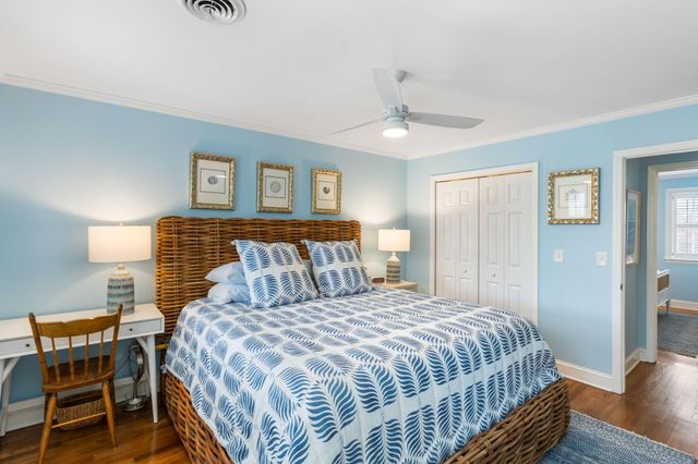 20 Charlestowne Court, Charleston, SC 29401