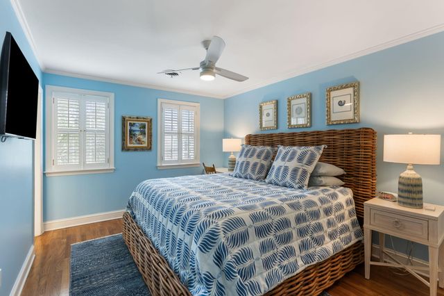 20 Charlestowne Court, Charleston, SC 29401