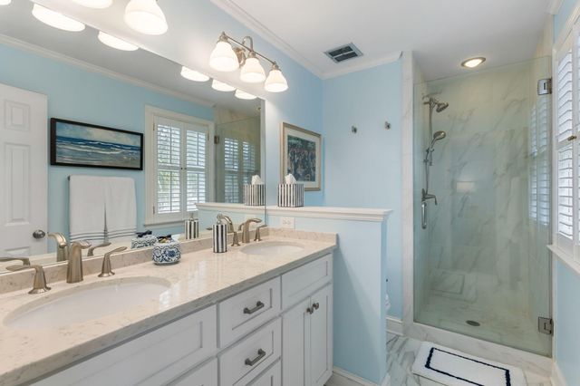 20 Charlestowne Court, Charleston, SC 29401