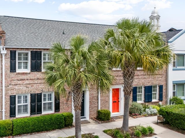 20 Charlestowne Court, Charleston, SC 29401