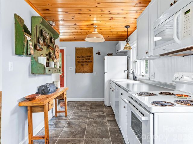 57 Langwell Avenue, Asheville, NC 28806