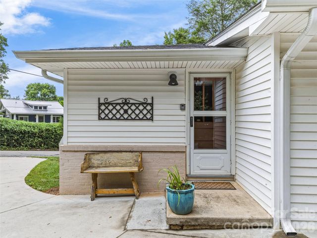 57 Langwell Avenue, Asheville, NC 28806