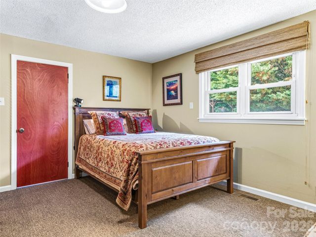 57 Langwell Avenue, Asheville, NC 28806