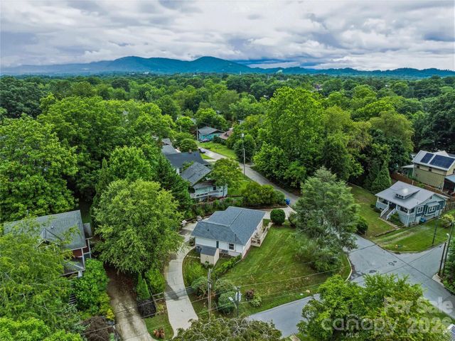 57 Langwell Avenue, Asheville, NC 28806