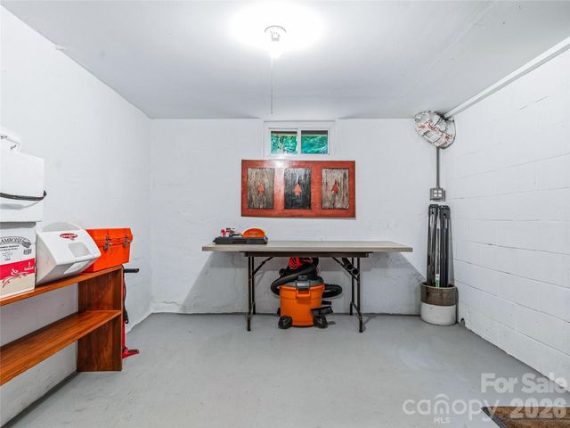 57 Langwell Avenue, Asheville, NC 28806