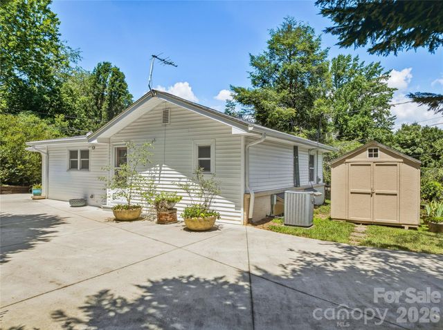 57 Langwell Avenue, Asheville, NC 28806