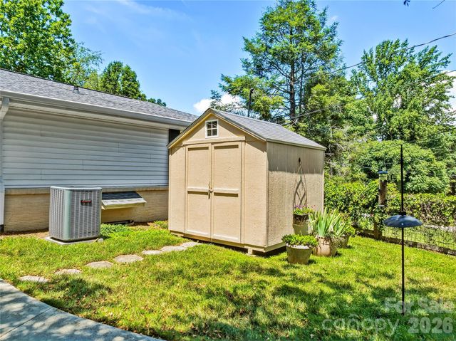 57 Langwell Avenue, Asheville, NC 28806