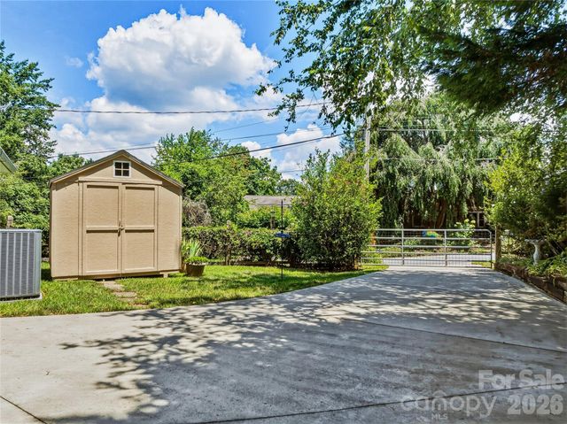 57 Langwell Avenue, Asheville, NC 28806