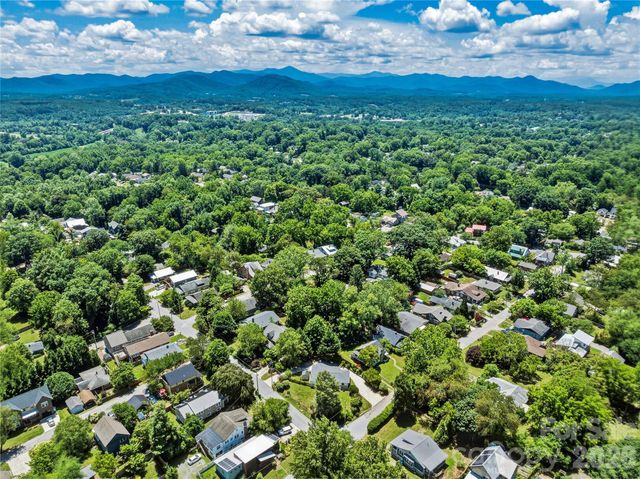 57 Langwell Avenue, Asheville, NC 28806