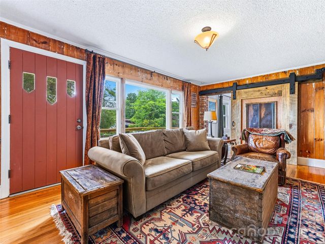 57 Langwell Avenue, Asheville, NC 28806