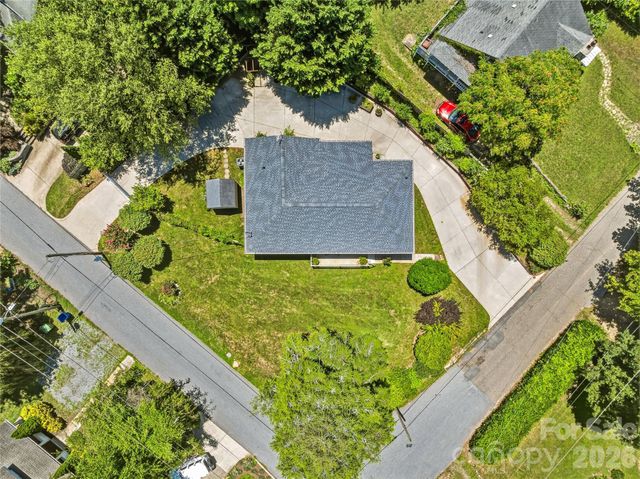 57 Langwell Avenue, Asheville, NC 28806