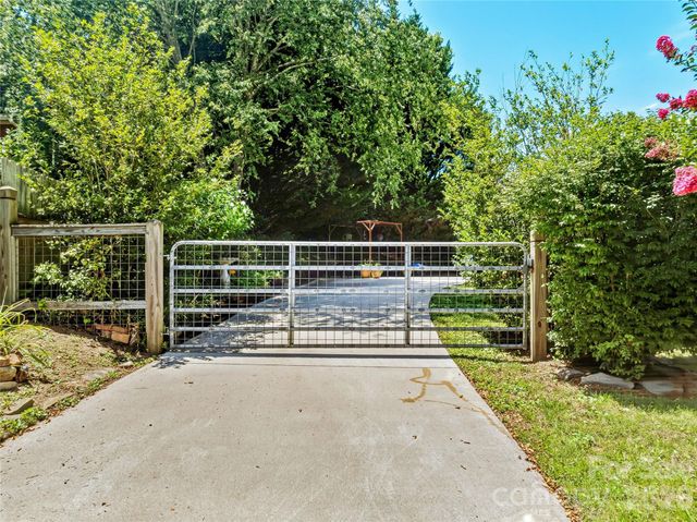 57 Langwell Avenue, Asheville, NC 28806