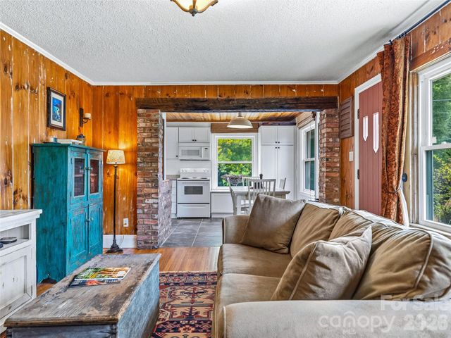 57 Langwell Avenue, Asheville, NC 28806