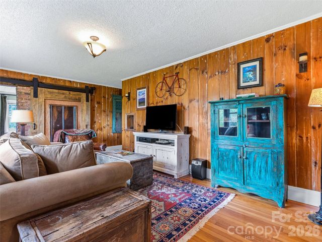 57 Langwell Avenue, Asheville, NC 28806