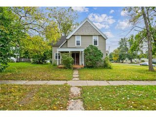 102 N 4th Street, River Falls, WI 54022
