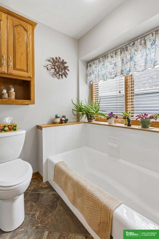 987 Sheridan Street, Fremont, NE 68025