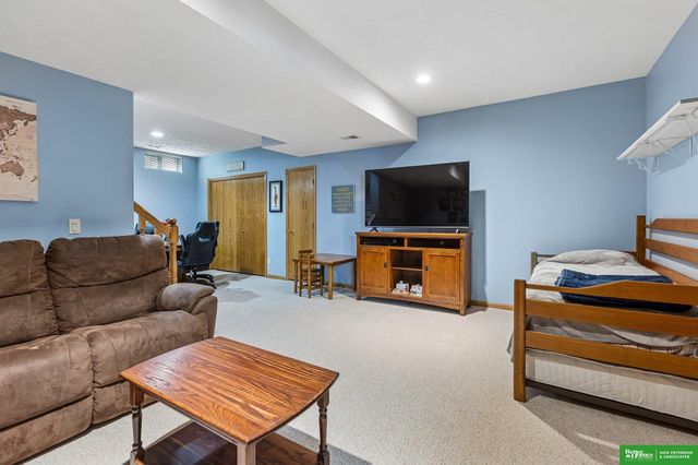987 Sheridan Street, Fremont, NE 68025