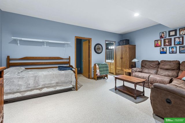 987 Sheridan Street, Fremont, NE 68025