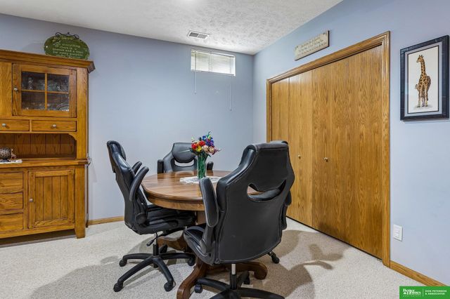 987 Sheridan Street, Fremont, NE 68025