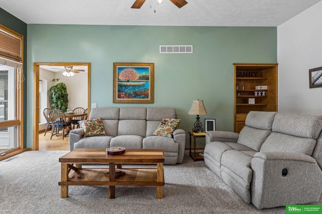 987 Sheridan Street, Fremont, NE 68025