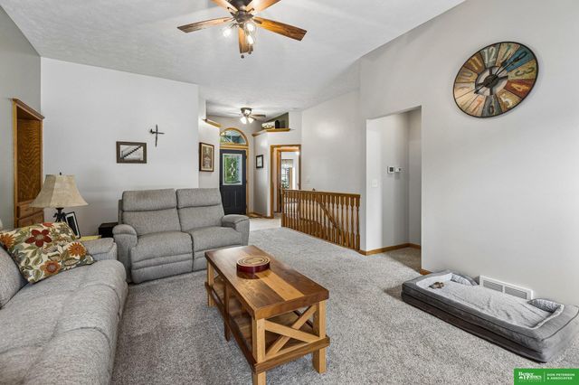 987 Sheridan Street, Fremont, NE 68025