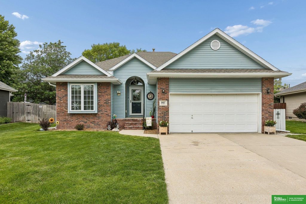 987 Sheridan Street, Fremont, NE 68025