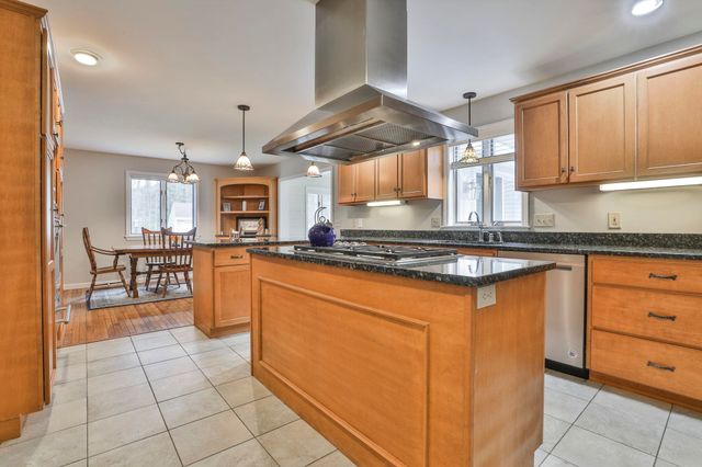 94 Breakneck Road, Newport, NH 03773