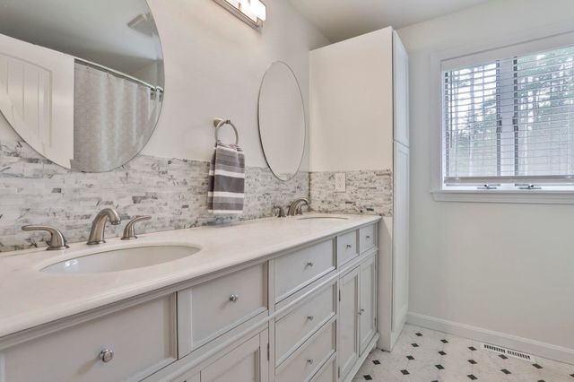 94 Breakneck Road, Newport, NH 03773