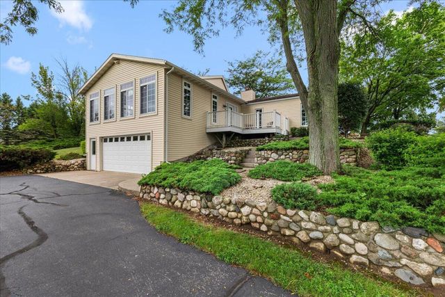 6043 State Highway 144, West Bend, WI 53095