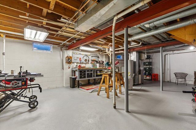 6043 State Highway 144, West Bend, WI 53095