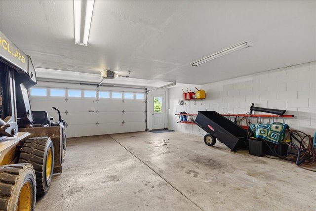 6043 State Highway 144, West Bend, WI 53095
