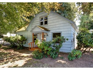 16440 Se MAIN St, Portland, OR 97233