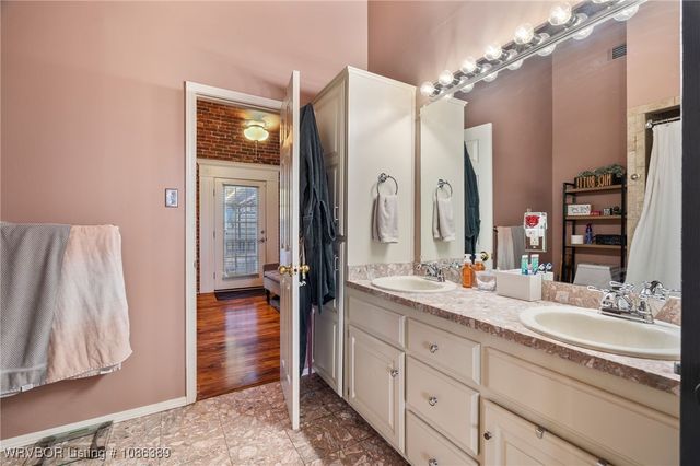 38 Courtland Street, Fort Smith, AR 72901