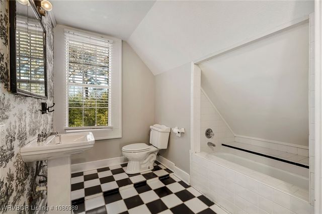 38 Courtland Street, Fort Smith, AR 72901