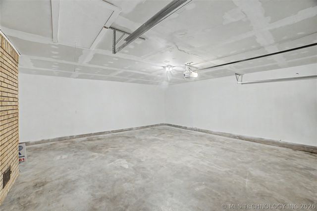17074 E 107th Street N, Owasso, OK 74055