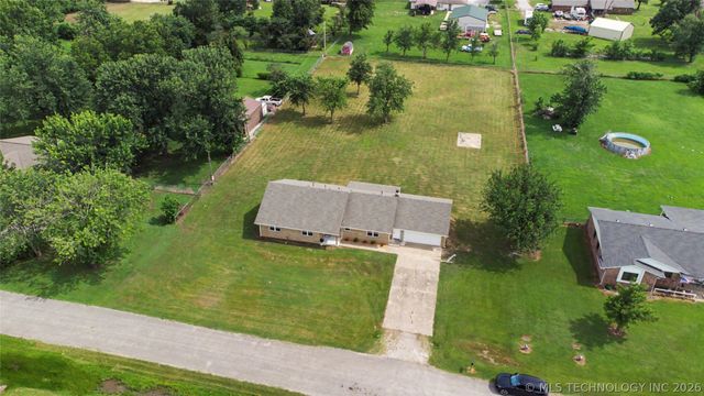 17074 E 107th Street N, Owasso, OK 74055