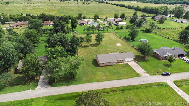 17074 E 107th Street N, Owasso, OK 74055