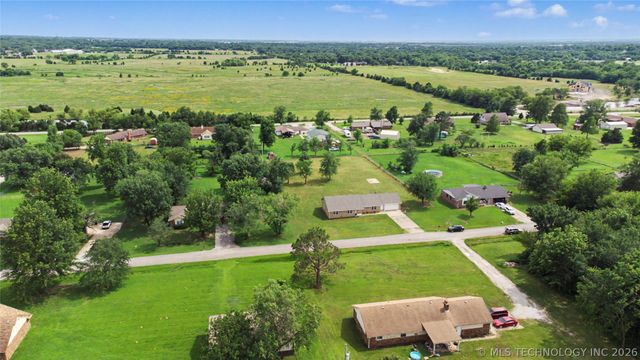 17074 E 107th Street N, Owasso, OK 74055